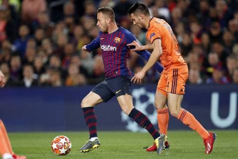 (l-r) Arthur Henrique Ramos de Oliveira Melo of FC Barcelona Barca Leo Dubois of Olympique Lyonnais during the UEFA Champions League round of 16 match between FC Barcelona and Olympique Lyonnais at Camp Nou on March 13, 2019 in Barcelona, Spain UEFA Champions League 2018 2019 xVIxVIxImagesx xMauricexvanxSteenxIVx 13897954
