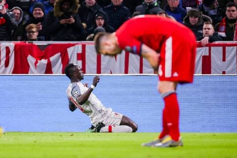 Sport Bilder des Tages Sadio Mane (FC Liverpool) jubelt nach seinem Tor zum 0:1, Niklas Suele (FC Bayern Muenchen) unzufrieden GER, Fussball, UEFA Champions League, FC Bayern Muenchen - FC Liverpool, 13.03.2019 Muenchen Copyright: xTomxWellerx xEibner-Pressefotox EP_eer
