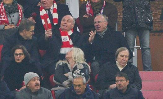 Uli HOENESS (FCB President ), FCB President and chairman, Karl-Heinz RUMMENIGGE (CEO, Vorstandsvorsitzender FCB AG) Gesticulate, give instructions, action, single image, gesture, hand movement, pointing, interpret, mimik, FC BAYERN MUNICH - FC LIVERPOOL UEFA Football Champions League , Munich, March 13, 2019, Season 2018 2019, round of last 16, FCB, Reds, Bavaria, Photographer: Peter Schatz