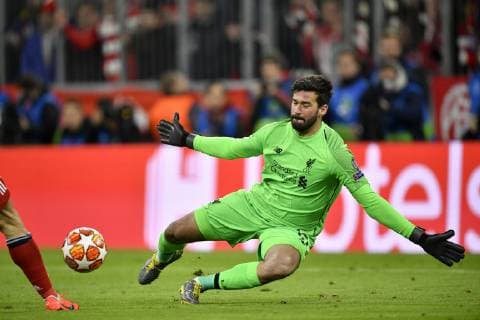 Torwart Alisson Becker FC Liverpool Parade, Glanzparade rettet gegen Robert Lewandowski FC Bayern München Champions League CL Achtelfinale Rückspiel FC Bayern München FCB vs FC Liverpool 13.03.2018 DFL REGULATIONS PROHIBIT ANY USE OF PHOTOGRAPHS AS IMAGE SEQUENCES AND OR QUASI-VIDEO FC Bayern München FCB vs FC Liverpool