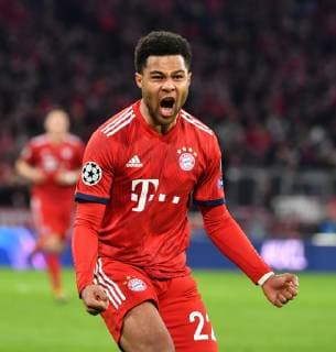 Fußball Champions League Achtelfinale FC Bayern München - FC Liverpool am 13.03.2019 in der Allianz Arena in München Torjubel zum 1:1 durch Serge Gnabry ( München ) DFL DFB regulations prohibit any use of photographs as image sequences and or quasi-video.