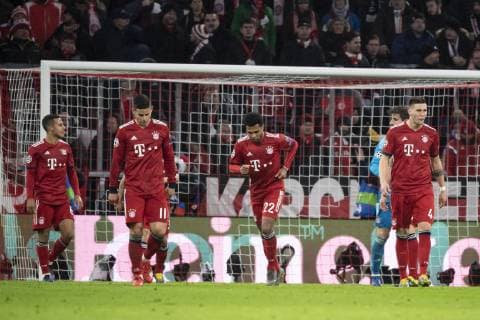 13.03.2019, xkvx, Fussball UEFA Champions League, FC Bayern München - FC Liverpool emspor, v.l. Torjubel, Goal celebration, celebrate the goal zum zum 1:2 durch Virgil van Dijk (FC Liverpool) FC Bayern Spieler enttaeuscht, enttaeuscht schauend, dissapointed (DFL DFB REGULATIONS PROHIBIT ANY USE OF PHOTOGRAPHS as IMAGE SEQUENCES and or QUASI-VIDEO) Muenchen