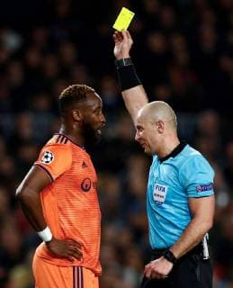 Olympique Lyon s Dembele (L) argues with Polish referee Simon Marionak (R) during a UEFA Champions League round of 16 second leg soccer match between FC Barcelona Barca and Olympique Lyon at Camp Nou in Barcelona, Catalonia, north eastern Spain, 13 March 2019. FC Barcelona vs Olympique Lyon !ACHTUNG: NUR REDAKTIONELLE NUTZUNG!  Copyright: xEnricxFontcubertax GRAF4024 20190313-636881182533232857