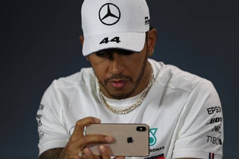 14th March 2019, Melbourne Grand Prix Circuit, Melbourne, Australia; Melbourne Formula One Grand Prix, Arrivals and press conference PK Pressekonferenz Mercedes AMG Petronas Motorsport, Lewis Hamilton takes a photo of the press  ActionPlus12114555 Octane