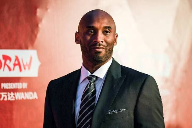Former NBA Basketball Herren USA basketball player and FIBA World Cup Ambassador Kobe Bryant poses as he arrives on the red carpet for the draw ceremony for the 2019 FIBA Basketball World Cup in Shenzhen city, south China s Guangdong province, 16 March 2019. Kobe Bryant highlights 2019 Fiba World Cup draw  scr176794