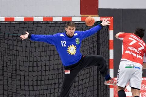 Lübbecke, Deutschland 16.03.2019: 2. Handball Bundesliga - 2018 2019 - TuS-N-Lübbecke vs. Handball Sportverein Hamburg (L-R) Peter Tatai (Lübbecke), Kevin Herbst (Hamburg) Lübbecke Nordrhein-Westfalen Deutschland Merkur Arena