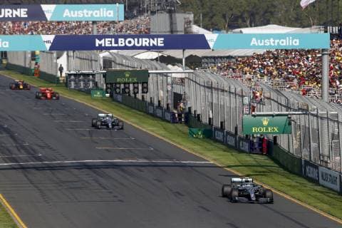 Motorsports: FIA Formula One World Championship WM Weltmeisterschaft 2019, Grand Prix of Australia, 77 Valtteri Bottas (FIN, Mercedes AMG Petronas Motorsport), 44 Lewis Hamilton (GBR, Mercedes AMG Petronas Motorsport), Melbourne Australia