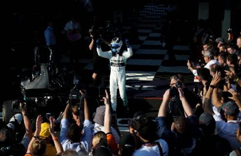 (190317) -- MELBOURNE, March 17, 2019 -- Mercedes driver Valtteri Bottas of Finland celebrates after winning the Formula 1 Australian Grand Prix 2019 at the Albert Park in Melbourne, Australia, March 17, 2019. ) (SP)AUSTRALIA-MELBOURNE-F1-GRAND PRIX 2019 BAIxXUEFEI 