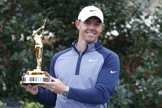 Sport Themen der Woche KW11 Sport Bilder des Tages PONTE VEDRA BEACH, FL - MARCH 17: Rory McIlroy of Northern Ireland poses with the trophy after winning THE PLAYERS Championship on March 17, 2019 on the Stadium Course at TPC Sawgrass in Ponte Vedra Beach, Fl. (Photo by David Rosenblum Icon Sportswire) GOLF: MAR 17 PGA Golf Herren - THE PLAYERS Championship Icon19031712335