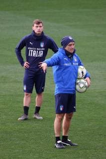 Photo LaPresse - Jennifer Lorenzini 18 March 2019 Firenze (Italy) Soccer Italy Italian Football meeting - "Coverciano" - Training In the pic: Roberto Mancini and Nicolo Barella  Copyright: xJenniferxLorenzini LaPressex