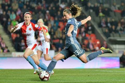 Schuss von Sara Daebritz (FC Bayern Muenchen) Prag, Tschechien, 20.03.2019, Fussball, Frauenfussball, Slavia Prag - FC Bayern München,