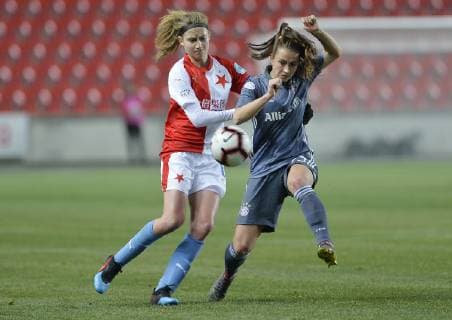 From left KAMILA DUBCOVA of Slavia and SARA DABRITZ of Bayern in action during the UEFA Women s Champions League match Slavia Praha vs Bayern Munich, in Prague, Czech Republic, March 20, 2019. (CTKxPhoto MichaelaxRihova) CTKPhotoP201903200973101  mir 1