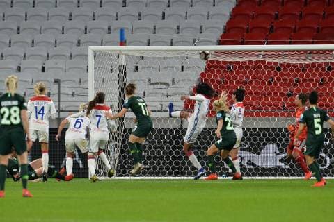 Fußball, CL, Damen, Olympique Lyon - VfL Wolfsburg Wendie Renard (lyon) vs Pernille Harder (wolfsburg) FOOTBALL : Lyon vs Wolfsburg - 1 4 de finale ligue des champions feminine - 20 03 2019 FredericChambert Panoramic 