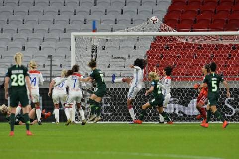 Wendie Renard (lyon) vs Pernille Harder (wolfsburg) FOOTBALL : Lyon vs Wolfsburg - 1 4 de finale ligue des champions feminine - 20 03 2019 FredericChambert Panoramic 