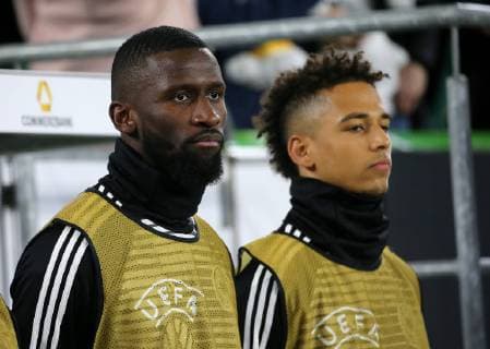 BAU 20.03.2019 Wolfsburg Fußball Länderspiel Deutschland vs. Serbien, v.l. Antonio Rüdiger, Thilo Kehrer (GER) auf der Ersatzbank DFB REGULATIONS PROHIBIT ANY USE OF PHOTOGRAPHS AS IMAGE SEQUENCES AND OR QUASI-VIDEO. Gemäß den Vorgaben der DFB Deutsche Fuï¬‚ball Liga ist es untersagt, in dem Stadion und oder vom Spiel angefertigte Fotoaufnahmen in Form von Sequenzbildern und oder videoähnlichen Fotostrecken zu verwerten bzw. verwerten zu lassen.