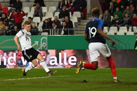 Fußball U 21 Länderspiel Deutschland - Frankreich am 21.03.2019 im Stadion Essen in Essen Tor zum 2:0 durch Maximilian Mittelstädt ( Deutschland ) DFB regulations prohibit any use of photographs as image sequences and or quasi-video.