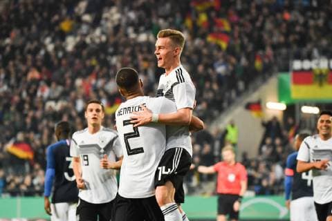 Fußball U 21 Länderspiel Deutschland - Frankreich am 21.03.2019 im Stadion Essen in Essen Torjubel zum 2:0 durch Maximilian Mittelstädt ( Deutschland ) DFB regulations prohibit any use of photographs as image sequences and or quasi-video.