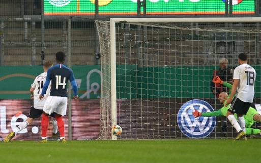 Essen, Germany 21.03.2019, U21 U 21 Nationalteams, Internationales Freundschaftsspiel, Deutschland - Frankreich, Tor zum 2:0 durch Maximilian Mittelstaedt (GER), links ( DeFodi521