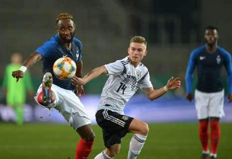 Essen, Germany 21.03.2019, U21 U 21 Nationalteams, Internationales Freundschaftsspiel, Deutschland - Frankreich, Moussa Dembele (FRA) und Maximilian Mittelstaedt (GER) im zweikampf ( DeFodi521