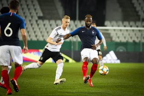 GER, LS DFB U21 U 21 Deutschland vs Frankreich 21.03.2019, Stadion Essen, Essen, GER, LS DFB U21, Deutschland vs Frankreich , DFB REGULATIONS PROHIBIT ANY USE OF PHOTOGRAPHS AS IMAGE SEQUENCES AND OR QUASI-VIDEO im Bild picture shows: Timo Baumgartl (DFB U21 5) mit Norde Mukiele (Frankreich U21 19),