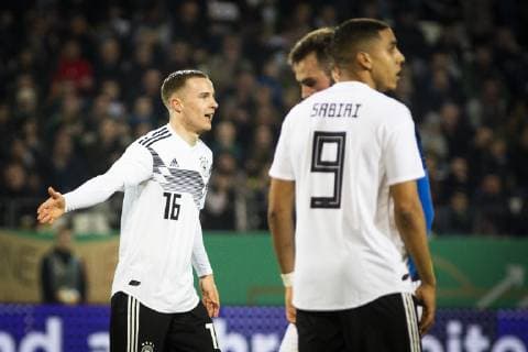 GER, LS DFB U21 U 21 Deutschland vs Frankreich 21.03.2019, Stadion Essen, Essen, GER, LS DFB U21, Deutschland vs Frankreich , DFB REGULATIONS PROHIBIT ANY USE OF PHOTOGRAPHS AS IMAGE SEQUENCES AND OR QUASI-VIDEO im Bild picture shows: Johannes Eggestein (DFB U21 16) fordert nach Foul an Lukas Kluenter (DFB U21 3) Elfmeter,