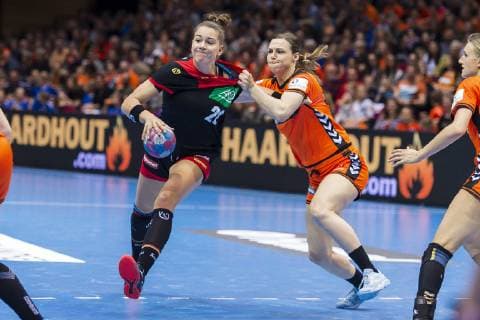Handball, Frauen: Testspiel, Niederlande - Deutschland Emily Boelk Bölk (Deutschland Thueringer HC) Groningen MartiniPlaza Arena Niederlande