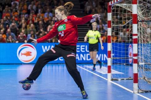 Handball, Frauen: Testspiel, Niederlande - Deutschland Nele Kurzke (Deutschland Leverkusen) Groningen MartiniPlaza Arena Niederlande
