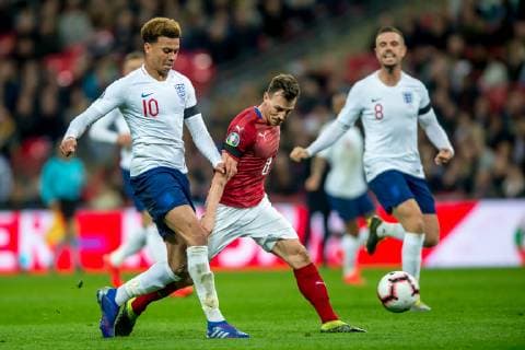 Dele Alli of England and Vladimir Darida of Czech Republic challenges the ball during the UEFA EURO EM Europameisterschaft Fussball Qualifier EM Europameisterschaft Group A match between England and Czech Republic at Wembley Stadium, London, England on 22 March 2019. Copyright: xSalvioxCalabresex 23430013