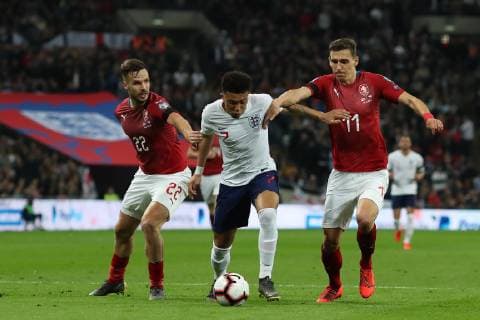 22nd March 2019, Wembley Stadium, London, England; UEFA European Championships Qualification football, England versus Czech Republic; Jadon Sancho of England takes on Filip Novak and David Pavelka of the Czech Republic  ActionPlus12116838 ShaunxBrooks