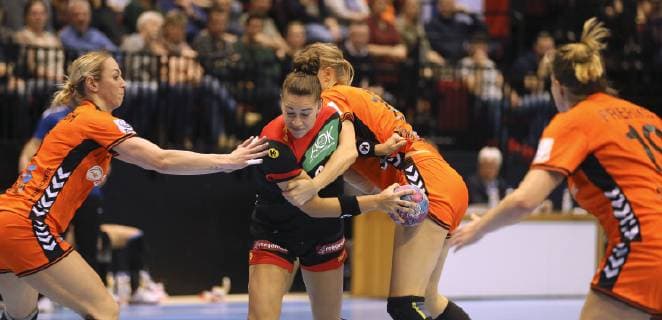 Foto : Emily Bölk ( Deutschland ) Handball Länderspiel am Fr. 22.03.2019 in Groningen Niederlande - Deutschland