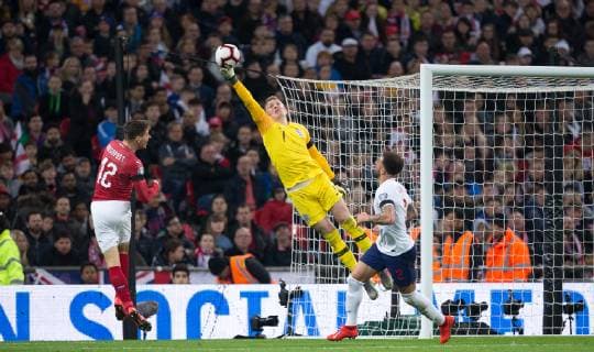 Goalkeeper Jordan Pickford of England pulls of a save during the UEFA 2020 EURO Qualifier EM Europameisterschaft match between England and Czech Republic at Wembley Stadium, London, England on 22 March 2019. Copyright: xAndyxRowlandx PMI-2699-0016