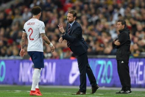 England v Czech Republic UEFA EURO EM Europameisterschaft Fussball 2020 Qualifiers England Manager Gareth Southgate passes instructions on to Kyle Walker during the UEFA Euro 2020 Qualifiers match at Wembley Stadium, London Content Not Available For UK Newspapers Copyright: xMartynxHaworthx FIL-13025-0160