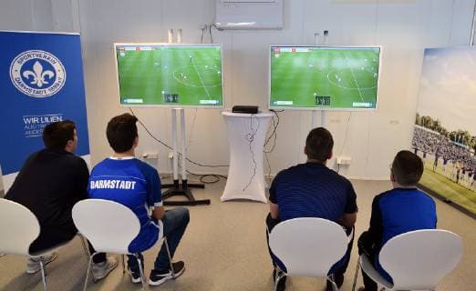 23.03.2019, xfux, Fussball 2.Bundesliga, SV Darmstadt 98 - Lilien Tag des Vereins 2019, emonline, deloka, emspor, v.l. eSports Fifa spielen Darmstadt *** 23 03 2019 xfux football 2 Bundesliga SV Darmstadt 98 lilies day of the club 2019 emonline deloka emspor v l eSports Fifa play Darmstadt