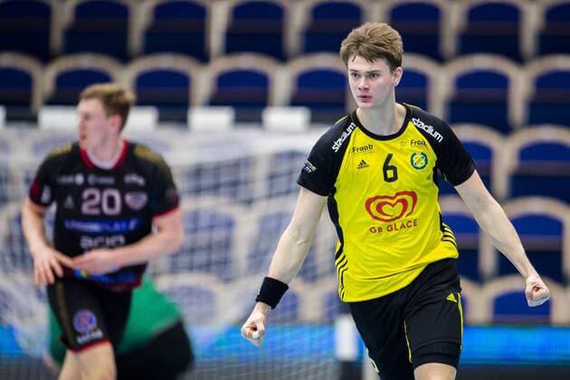 190324 Sävehofs Oskar Sunnefeldt jublar under handbollsmatchen i Handbollsligan Kvartsfinal 1, HK Malmö och Sävehof den 24 Mars 2019 i Malmö. Copyright: AvdoxBilkanovic BB190324AB041