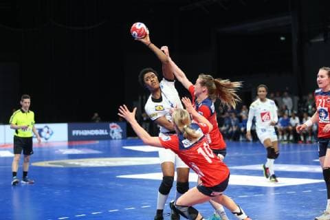 Handball, Golden League Damen, Frankreich - Norwegen Aissatou Kouyate (France) HANDBALL : Golden League - 3eme journee - France vs Norvege - 24 03 2019 KevinDomas Panoramic 
