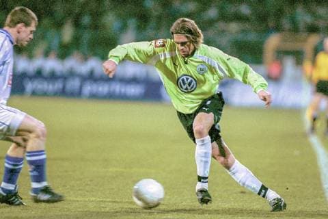 Patrick Weiser vom VfL Wolfsburg am 30.03.2001 gegen Hansa Rostock 2:1 *** Patrick Weiser from VfL Wolfsburg on 30 03 2001 against Hansa Rostock 2 1