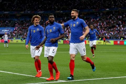 Saint-Denis, France 25.03.2019, UEFA Europameisterschaft Qualifikation, Gruppe H, 2. Spieltag, Frankreich - Island, Antoine Griezmann (FRA), Mamadou Sakho (FRA) und Olivier Giroud (FRA) jubel nach dem 1:0 ( DeFodi541
