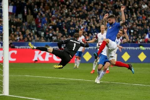 Sport Bilder des Tages Saint-Denis, France 25.03.2019, UEFA Europameisterschaft Qualifikation, Gruppe H, 2. Spieltag, Frankreich - Island, Olivier Giroud (FRA) beim Torschuss zum 2:0 ( DeFodi541