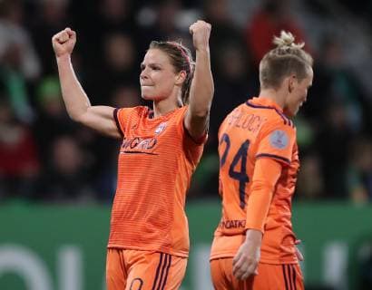 Eugenie Le Sommer (Olympique Lyonnais) jubelt nach dem 2-4