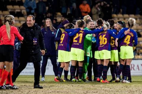190327 Lluis Cortes, coach, and the players of Barcelona celebrate after the UEFA Women s Champions League quarterfinal match between LSK Kvinner and Barcelona on March 27, 2019 in Lillestrom. Photo: Jon Olav Nesvold BILDBYRAN kod JE 160436 Copyright: JONxOLAVxNESVOLD BB190327JE053