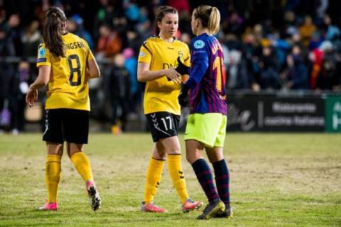 190327 Emilia Ruud of LSK Kvinner and Barbara of Barcelona after the UEFA Women s Champions League quarterfinal match between LSK Kvinner and Barcelona on March 27, 2019 in Lillestrom. Photo: Jon Olav Nesvold BILDBYRAN kod JE 160436 Copyright: JONxOLAVxNESVOLD BB190327JE055