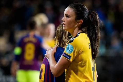 190327 Mariona of Barcelona and Ingrid Syrstad Engen of LSK Kvinner after the UEFA Women s Champions League quarterfinal match between LSK Kvinner and Barcelona on March 27, 2019 in Lillestrom. Photo: Jon Olav Nesvold BILDBYRAN kod JE 160436 Copyright: JONxOLAVxNESVOLD BB190327JE056