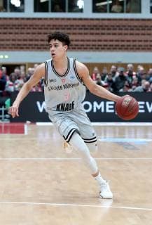 Deutschland, Würzburg, s.Oliver Arena, 27.03.2019, Basketball - Fiba Europe Cup - s.Oliver Wuerzburg - Bakken Bears Bild: v. l. Joshua Obiesie (s.Oliver Würzburg, 3) Copyright: HMBxMedia xHeikoxBecker