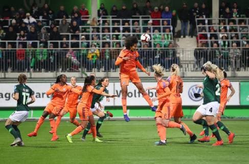 VfL vs Olympique Lyon, CL Frauen Wolfsburg, Deutschland. 27.03.2019, FUßBALL - VfL Wolfsburg vs Olympique Lyon, Champions League Frauen, Viertelfinale, Saison 2018 19. Wendie Renard (Olympique Lyon) Wolfsburg
