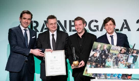 Sport Themen der Woche KW13 Sport Bilder des Tages 28.03.2019, xfux, Fussball DFB Trainer, DFB Festakt anlässlich der Beendigung des 65. Fußball-Lehrer-Lehrgangs, emspor, v.l. Dr. Friedrich Curtius (Generalsekretaer Deutscher Fussball Bund DFB), Praesident Reinhard Dieter Grindel (Deutscher Fussball Bund DFB), Trainer Florian Kohfeldt (SV Werder Bremen) wird als Trainer des Jahres ausgezeichnet, Clemens Fritz Koeln