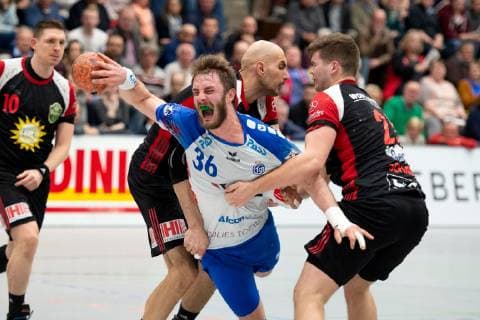 Lübbecke, Deutschland 29.03.2019: 2. Handball Bundesliga - 2018 2019 - TuS-N-Lübbecke vs. TV Großwallstadt (L-R) Lars Spieß (Großwallstadt), Marko Bagaric (Lübbecke), Moritz Schade (Lübbecke) Lübbecke Nordrhein-Westfalen Deutschland Merkur Arena