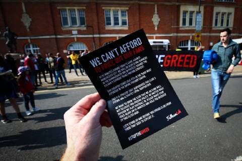 Fußball, England, Fanprotest gegen überteuerte Ticketpreise in der Premier League A flyer handed out to fans in protest at ticket prices is seen outside the ground ahead of the Premier League match at Craven Cottage, London Picture date: 30th March 2019 Picture credit should read: Craig Mercer Sportimage EDITORIAL USE ONLY. No use with unauthorised audio, video, data, fixture lists, club league logos or live services. Online in-match use limited to 120 images, no video emulation. No use in betting, games or single club league player publications. SPI-0002-0016
