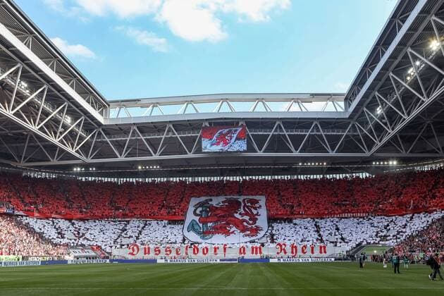 Fußball, Stadiongeschichte Fortuna Düsseldorf Fußball 1. Bundesliga 27. Spieltag Fortuna Düsseldorf - Borussia Mönchengladbach am 30.03.2019 in der Merkur Spiel-Arena in Düsseldorf Fanchoreografie der Düsseldorfer Fans DFL regulations prohibit any use of photographs as image sequences and or quasi-video.