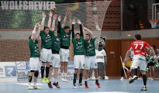 v.li.: Julian Sauer (DJK Rimpar Wölfe), Lukas Siegler (DJK Rimpar Wölfe), Patrick Gempp (DJK Rimpar Wölfe), Benedikt Brielmeier (DJK Rimpar Wölfe), Benjamin Herth (DJK Rimpar Wölfe), Dominik Schömig (DJK Rimpar Wölfe), Kevin Herbst (Handball Sportverein Hamburg), DKB 2. Handball-Bundesliga, DJK Rimpar Wölfe - Handball Sportverein Hamburg,