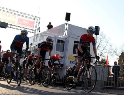 lsb - Radsport - Rad-Bundesliga - Müller lila Logistik - Saison 2018 2019 - 31.03.2019 - Einhausen v. l. Start des Jugendrennens morgen 9 Uhr mit 132 Startern Aktion, Einzelbild - *** lsb Radsport Rad Bundesliga Müller purple Logistik Saison 2018 2019 31 03 2019 Einhausen v l Start of the youth race tomorrow 9 oclock with 132 starters Action single picture